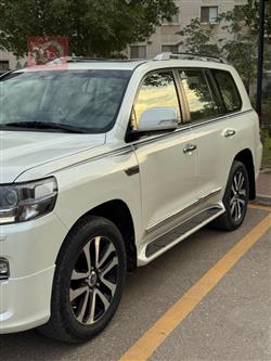 تويوتا لاندكروزر